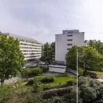 Fully Renovated 3Br Apartment With Private Sauna