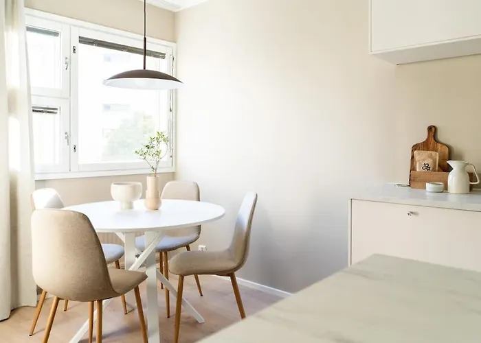 Fully Renovated 3Br Apartment With Private Sauna