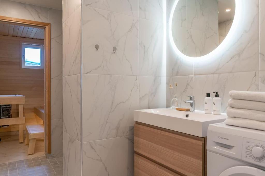 Fully Renovated 3br With Private Sauna Appartement Helsinki
